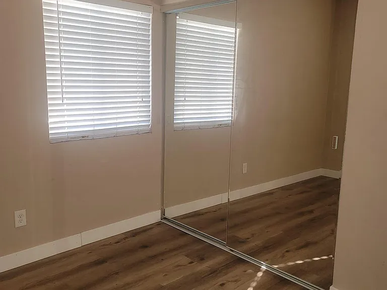 963 N Harvard Blvd #3A — Photo 10