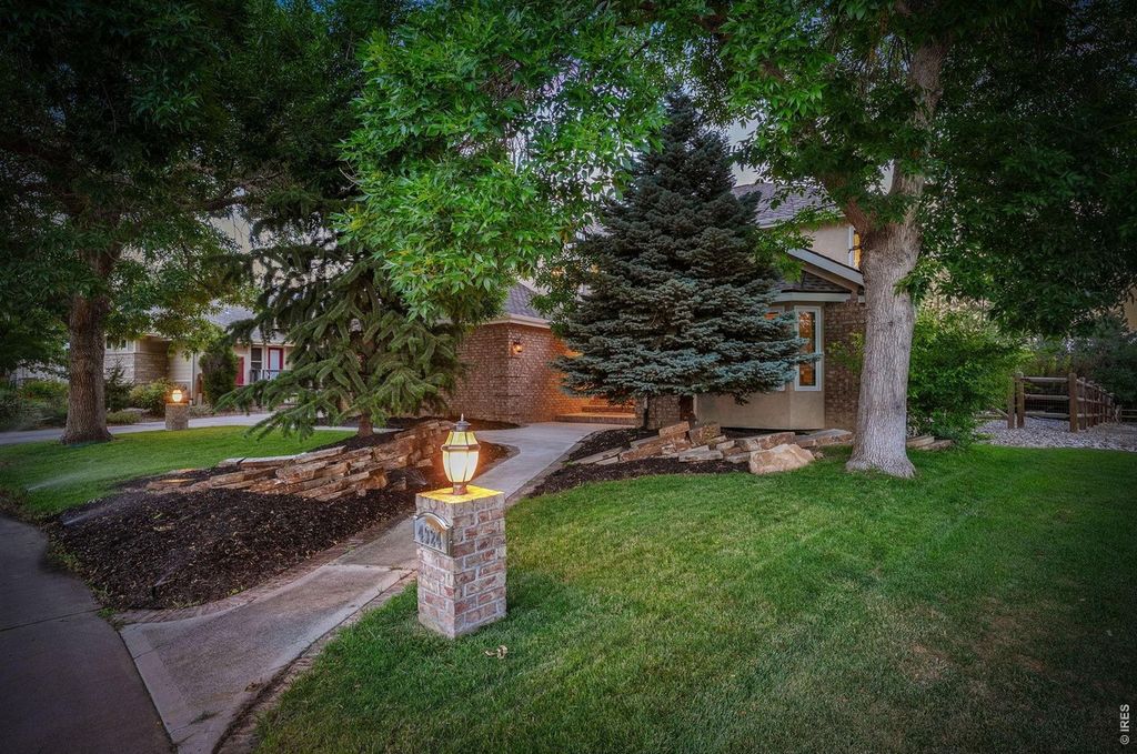 4924 Hinsdale Dr