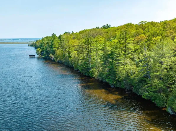 2B S Nightingale Dr, Hancock, MI 49930