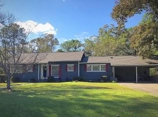 6 Pine Ridge Dr, Laurel, MS 39440