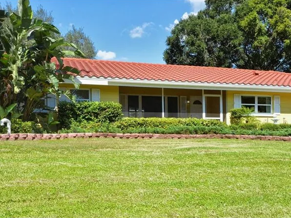 2737 Siesta Dr, Sarasota, FL 34239