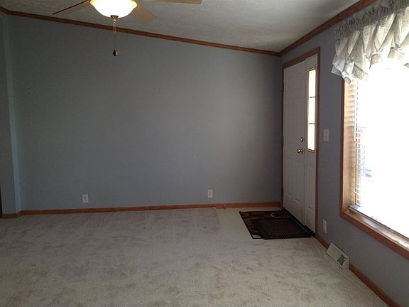 4th image of 4426 SE Whiteoak Ln