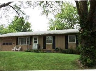 3320 SW 30th St, Topeka, KS 66614