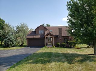 4310 Love Cir, Mechanicsburg, OH 43044