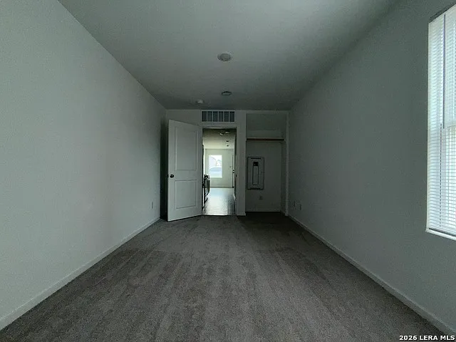5038 Primrose Rdg — Photo 5
