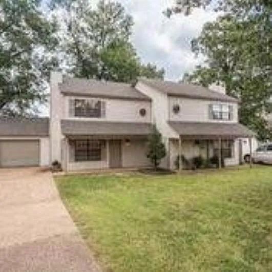 2913 Laura Ln #B