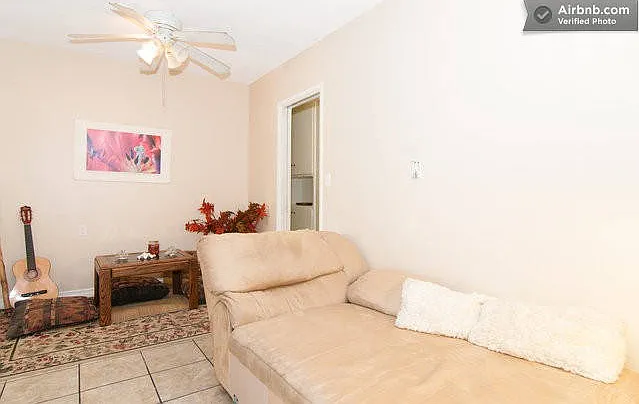 640 Elm Ave #R — Photo 9