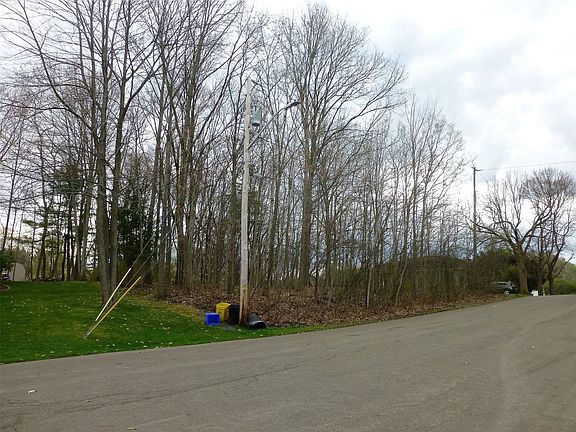 2nd image of 700 & 702 Cieri Dr