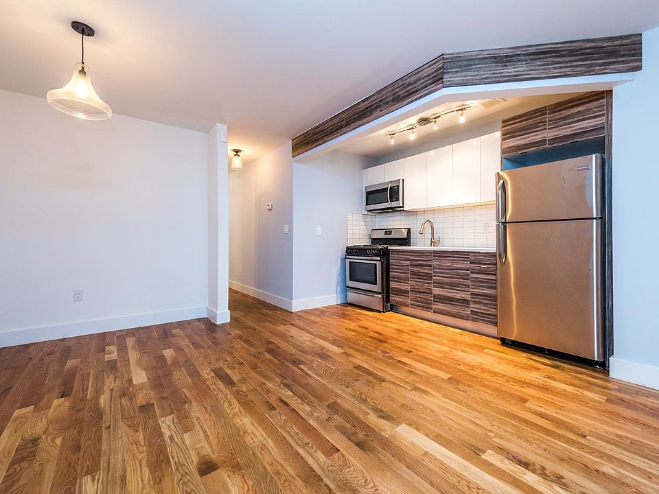 1st image of 1159 Gates Ave #02