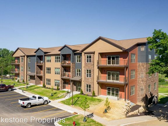 2nd image of 4703 Terminal Dr #201