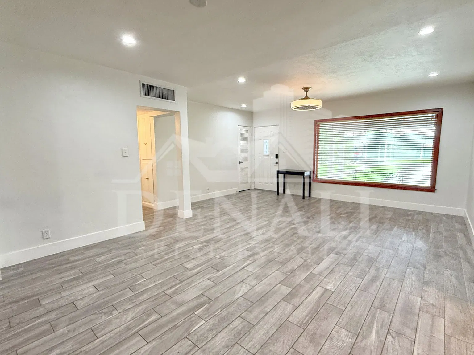 4 bed, 3.0 bath, 1637 sqft, $3,600 — Photo 4