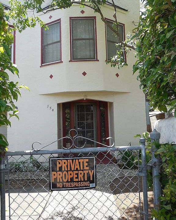 SF STYLE CHARM