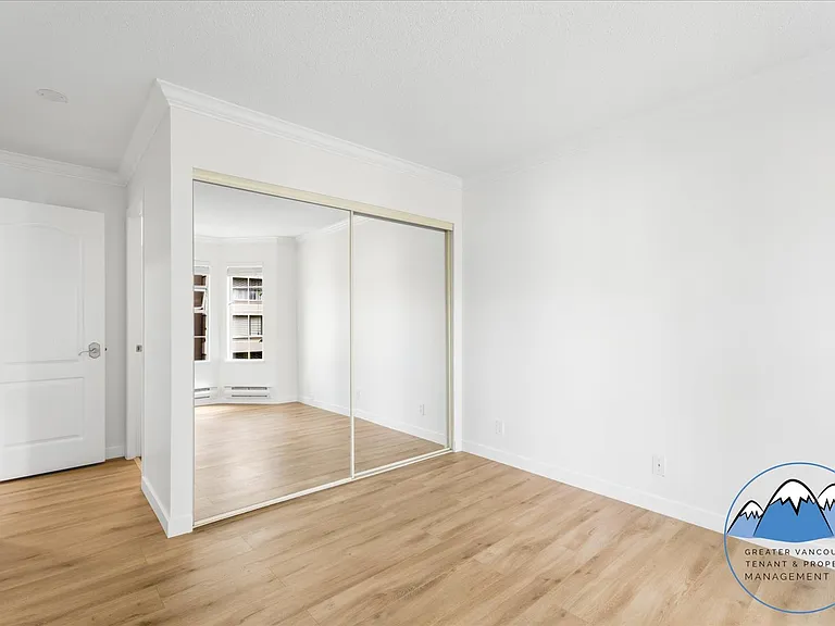 888 Bute St — Photo 15