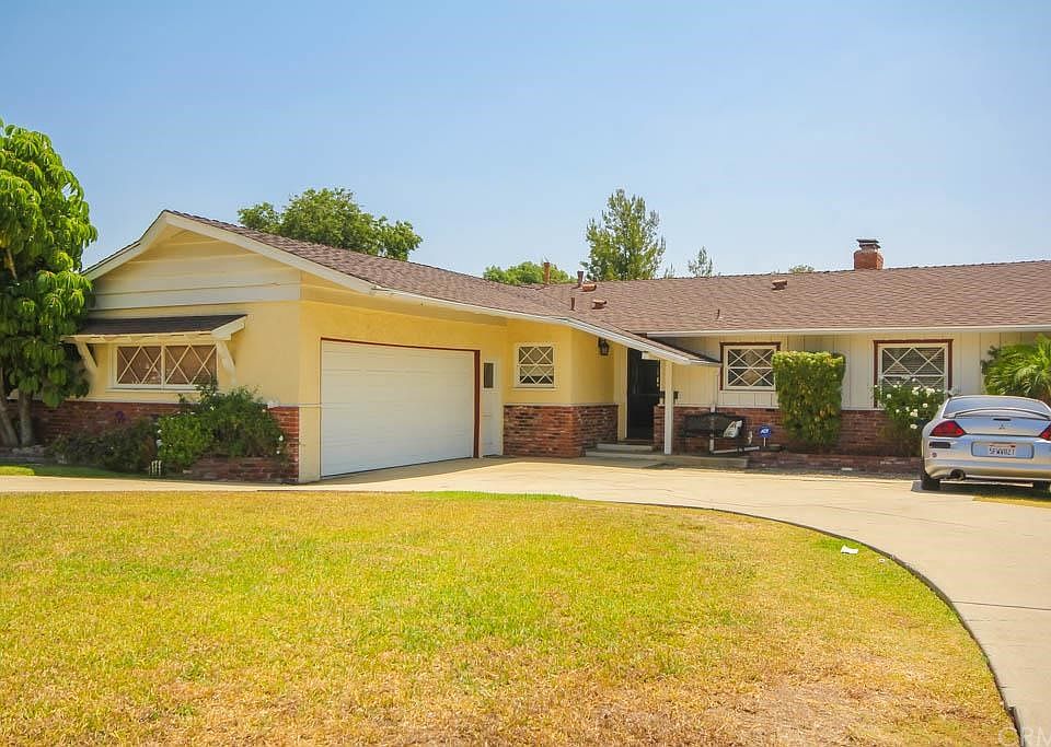2nd image of 10818 Telechron Ave