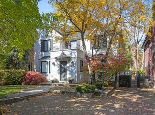 230 Strathallan Wood, Toronto, ON M5N 1T4