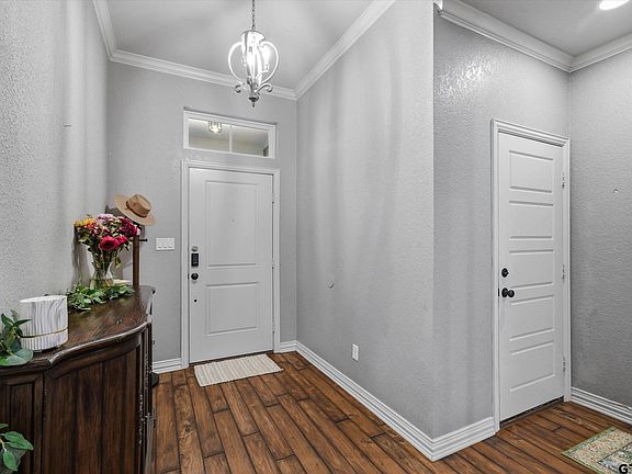 3rd image of 3123 Oak Bnd