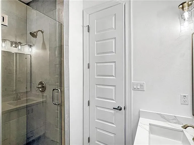 5106 Sebastian Dr — Photo 29