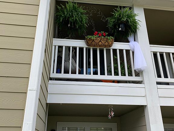 2nd image of 7595 Baymeadows Way #1414