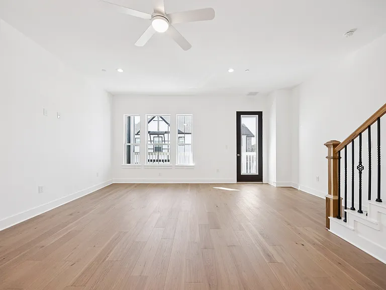 262 Harris St — Photo 18