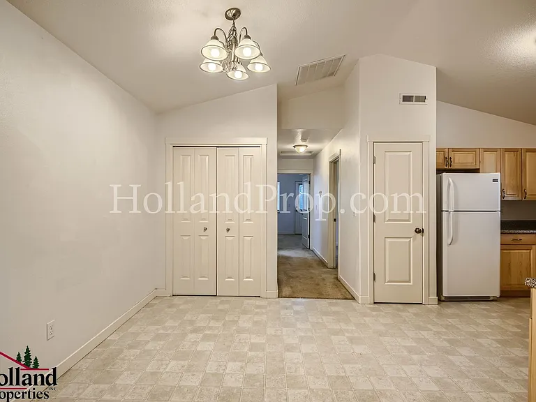 4415 NE 88th Ave #3 — Photo 6