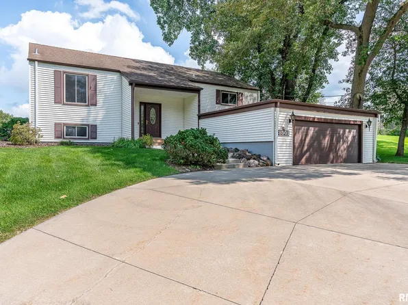 8501 55th St, Coal Valley, IL 61240