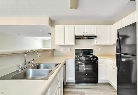 3 bed, 2.5 bath, 1360 sqft, $2,350 — Photo 4