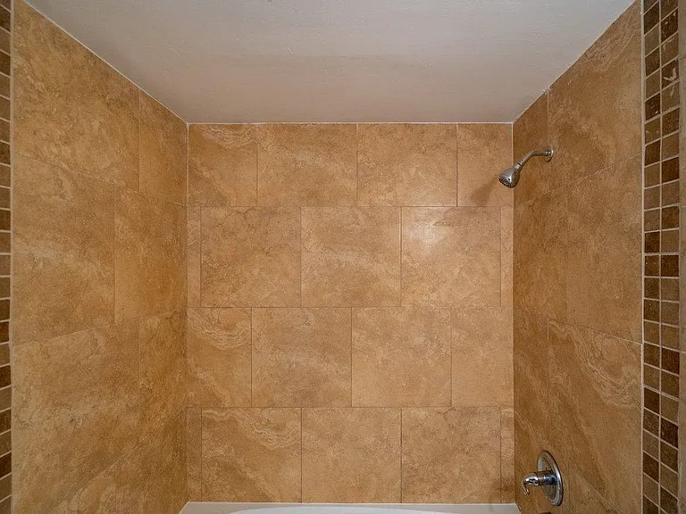 604 Ixoria Ave #B2 — Photo 7