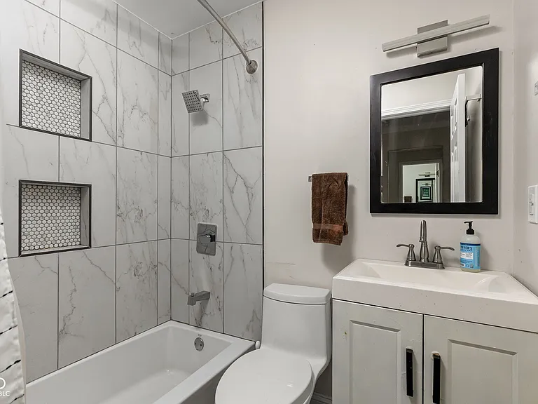 10605 Penn Dr — Photo 17