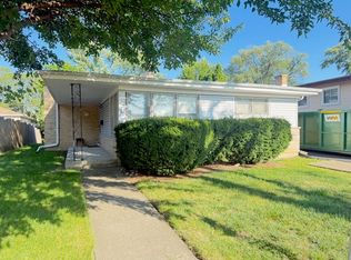 8943 Birch Ave, Morton Grove, IL
