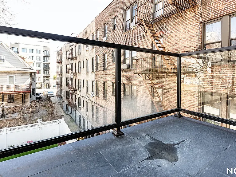 675 E 32nd St #44 — Photo 14