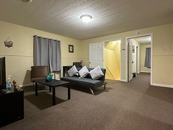 3rd image of 3416 Vetter Ave #2