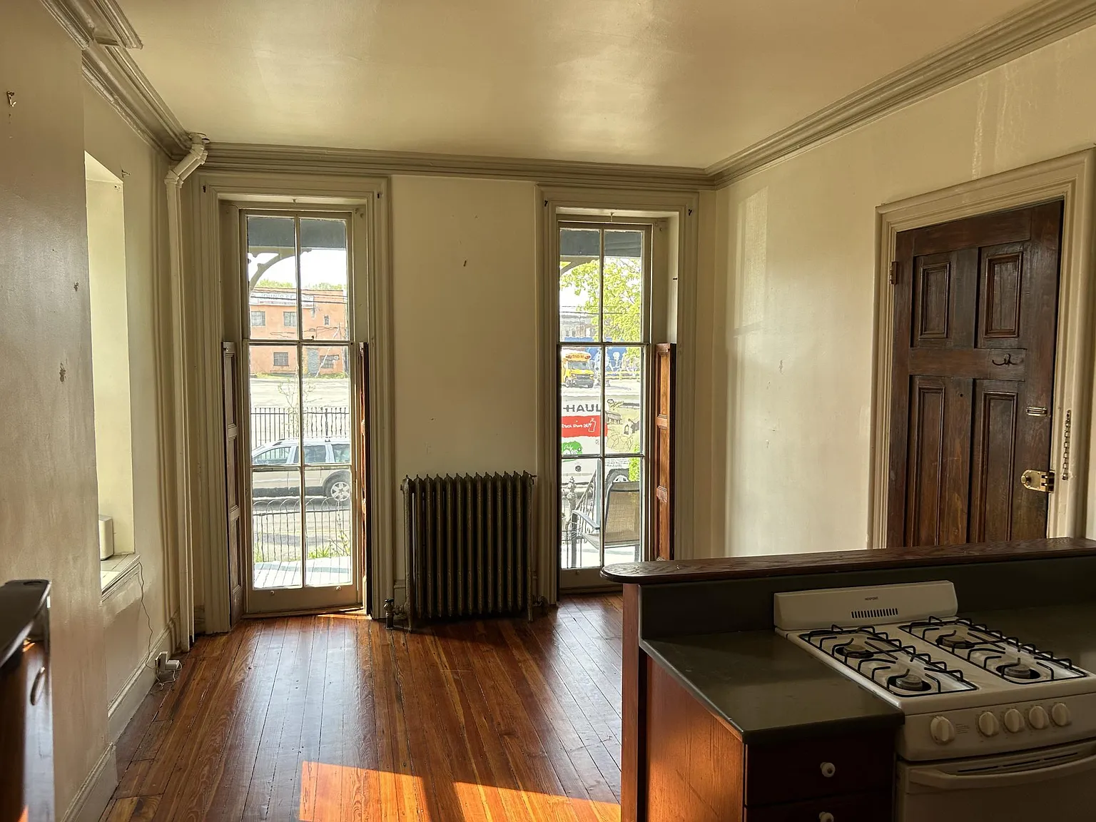 1 bed, 750 sqft, $1,000 — Photo 3