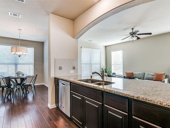 3rd image of 872 Merino Dr