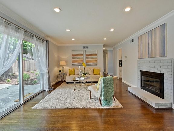 3rd image of 1093 Alderbrook Ln
