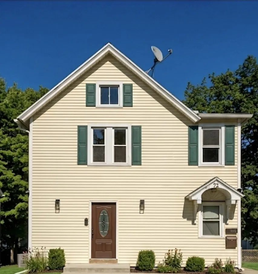 3 bed, $2,000 — Photo 1