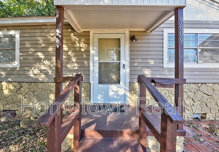 9809 N McKinley Ave — Photo 5