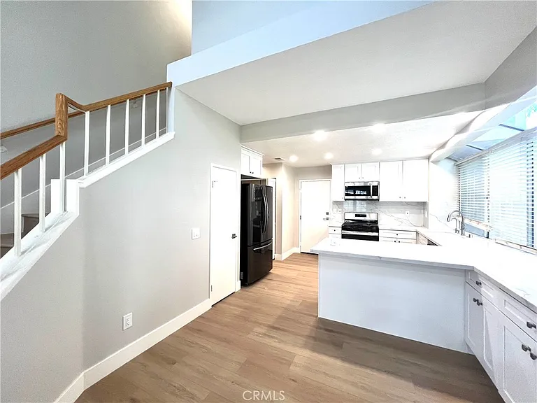 13220 Royalcrest Ct #183 — Photo 9