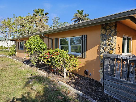 2nd image of 105 Tahiti St
