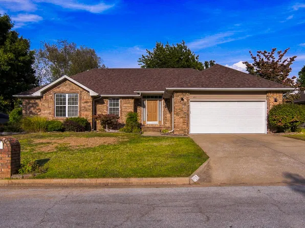 306 S Ellen Street, Nixa, MO 65714