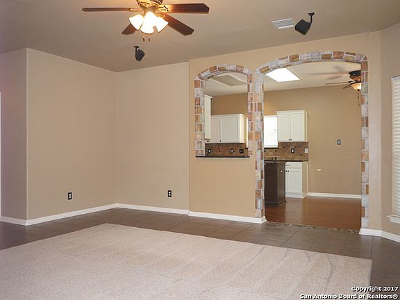 4th image of 1519 Crescent Point
