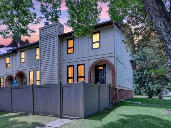13001 W 6th St SW, Calgary, AB T2W 4J8