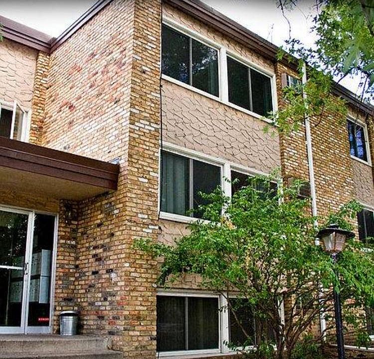 1st image of 2536 Lyndale Ave S APT 206