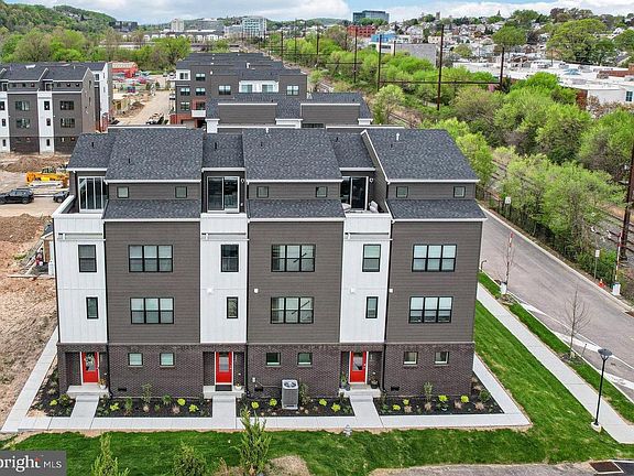 2nd image of 957 Riverplace Dr #57O
