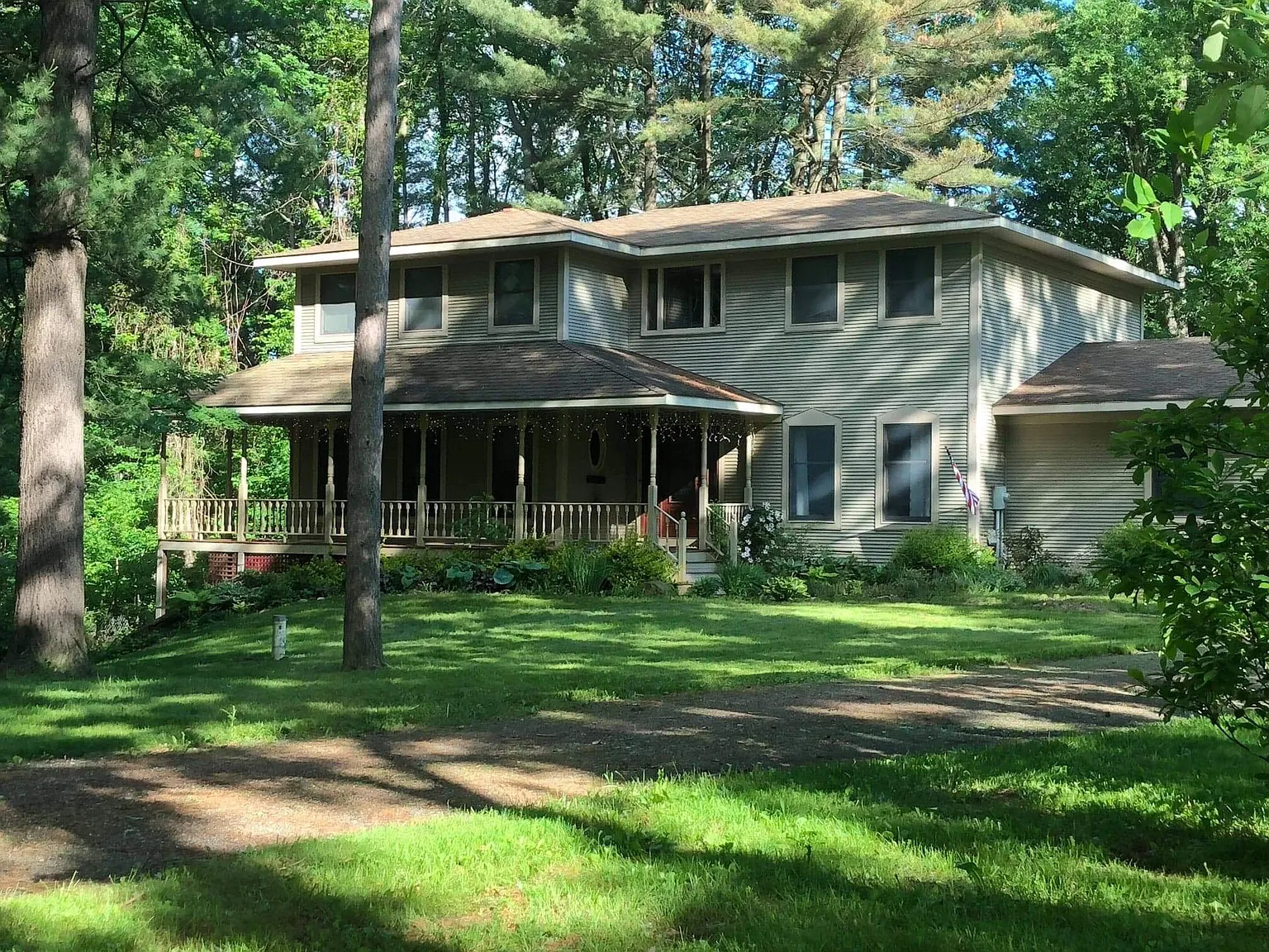 2999 Island Hwy photo 1