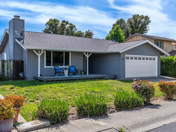 733 Whispering Bay Lane, Suisun City, CA 94585