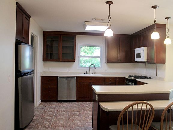 2nd image of 2655 Tambridge Cir