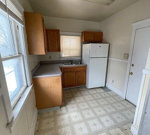 2nd image of 1512 E 174th St