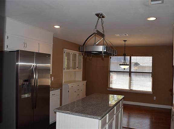 4th image of 9009 Hickory Hill Dr