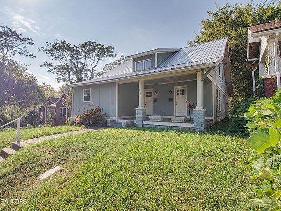 3rd image of 1421 McCroskey Ave