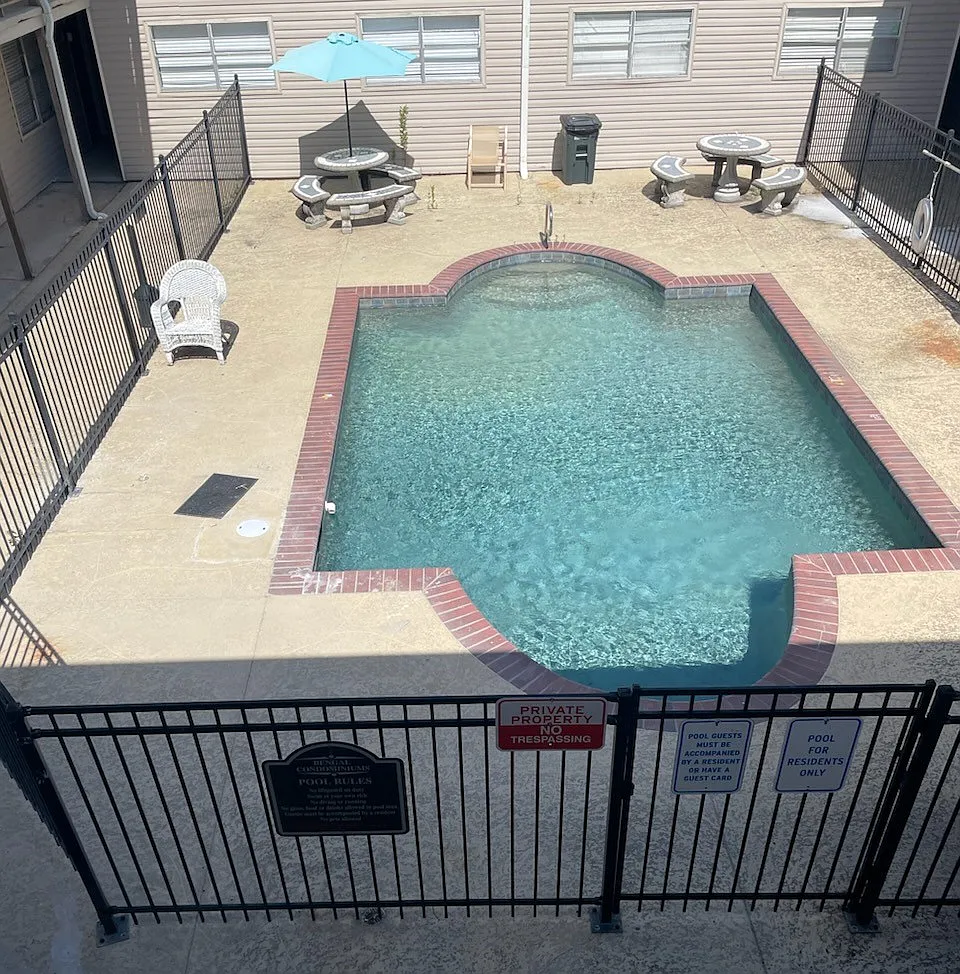 2 bed, 800 sqft, $895 — Photo 2